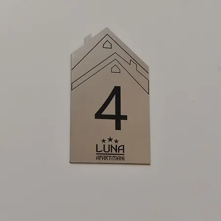 Luna, Borsko Jezero * Bor