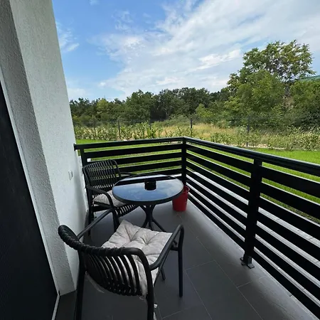 Luna, Borsko Jezero *