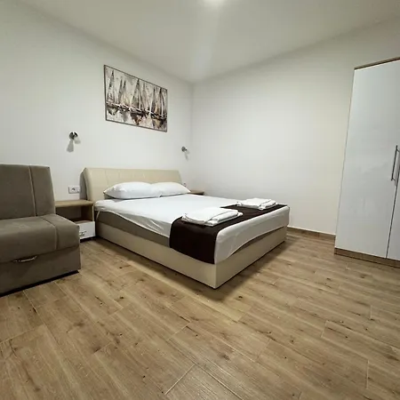 Luna, Borsko Jezero Bor