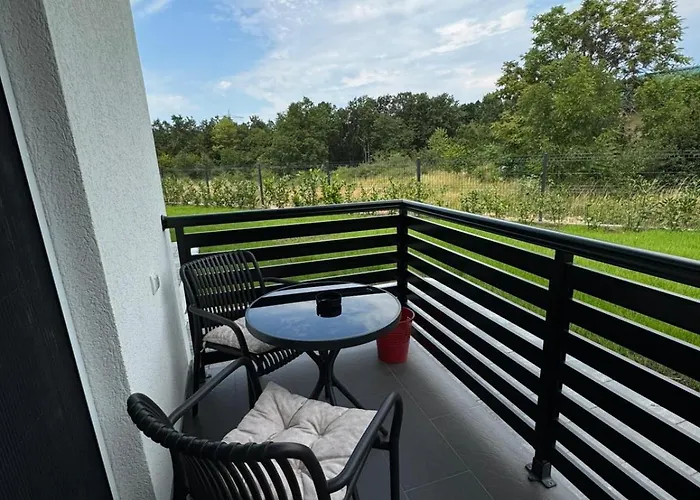 Luna, Borsko Jezero *