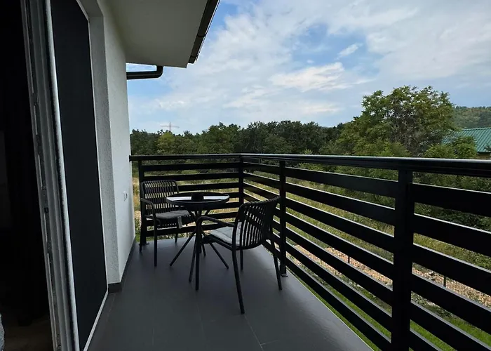 Luna, Borsko Jezero * 博尔